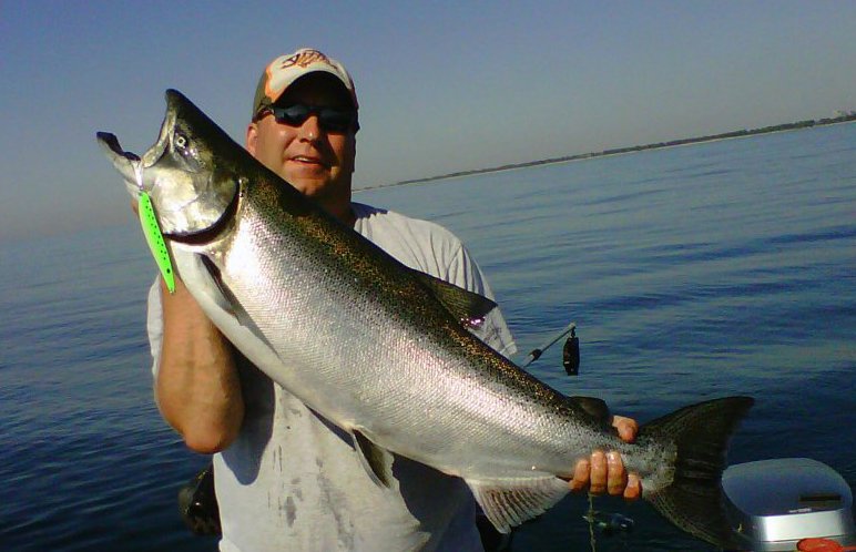 Salmon fishing charter Lake Ontario